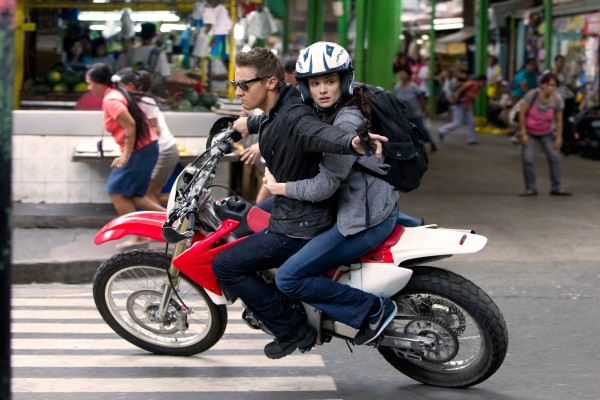 jeremy-renner-the-bourne-legacy-movie-600x400